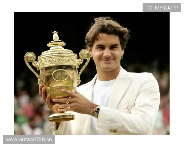 费德勒街头被拍，随手一挥那只表比我家装修还贵